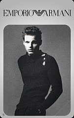 Emporio Armani - Uomo vestito di nero