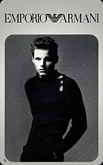 Emporio Armani - Uomo vestito di nero