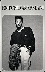 Emporio Armani - Uomo con soprabito