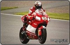 Ducati GP4 e il suo team - L. Capirossi