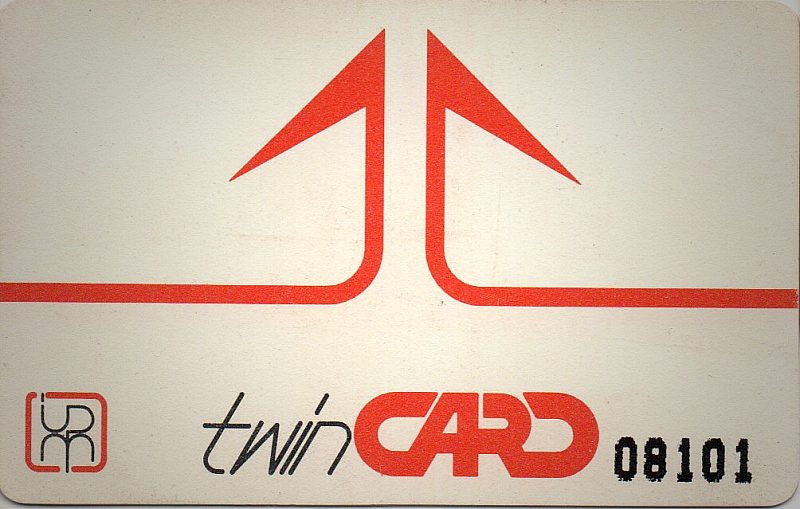 TwinCard - Orange Arrows