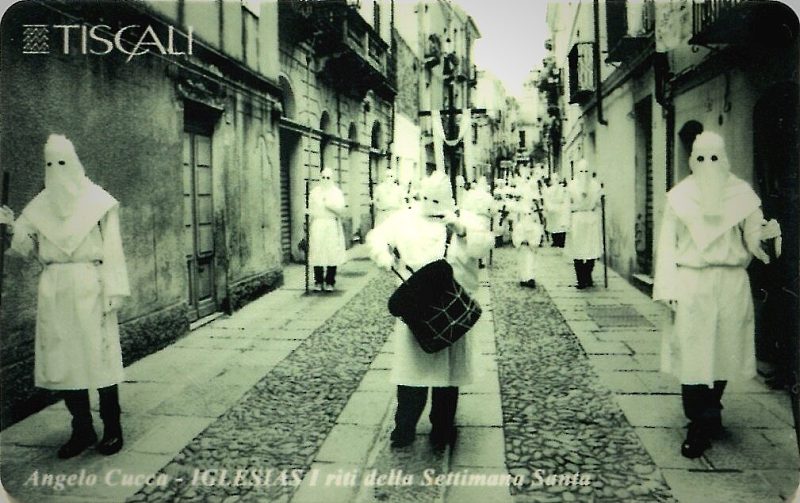 Riti ad Iglesias - Il Tamburo, i Baballottis e la Croce