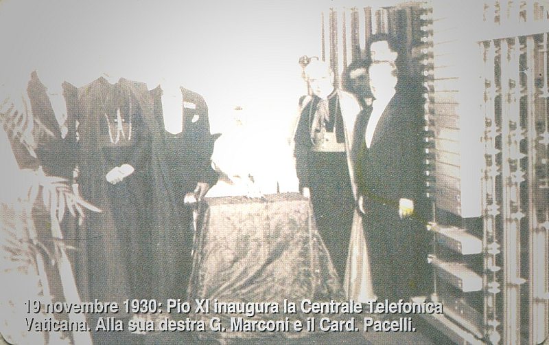 Pio XI Inaugura la Centrale Telefonica Vaticana